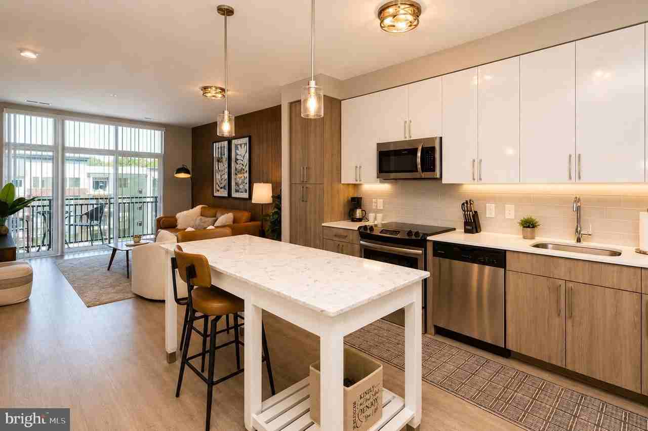 145 Riverhaven Dr #451 - Photo 6 of 36