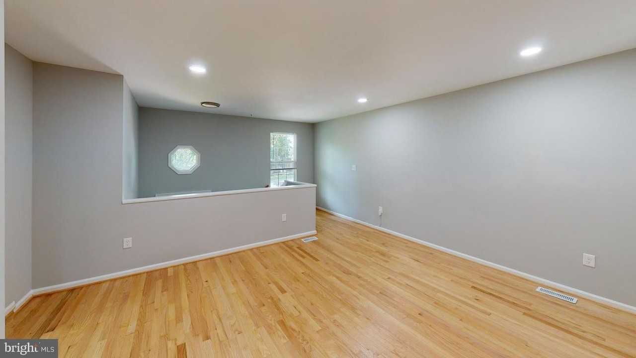 13012 6th St - Photo 3 of 19
