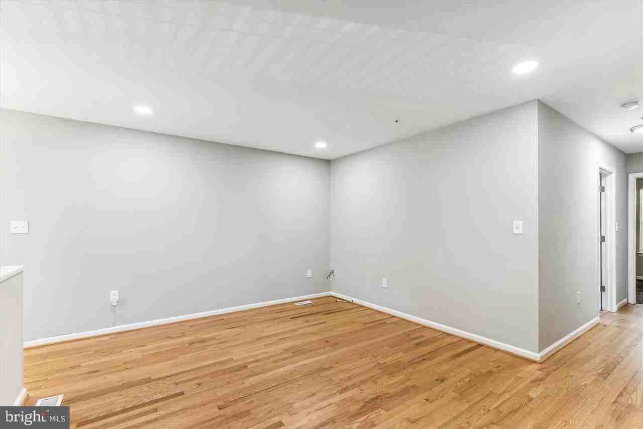 13012 6th St - Photo 4 of 19