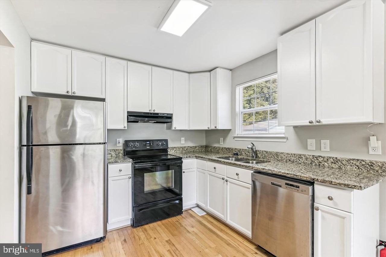 13012 6th St - Photo 5 of 19