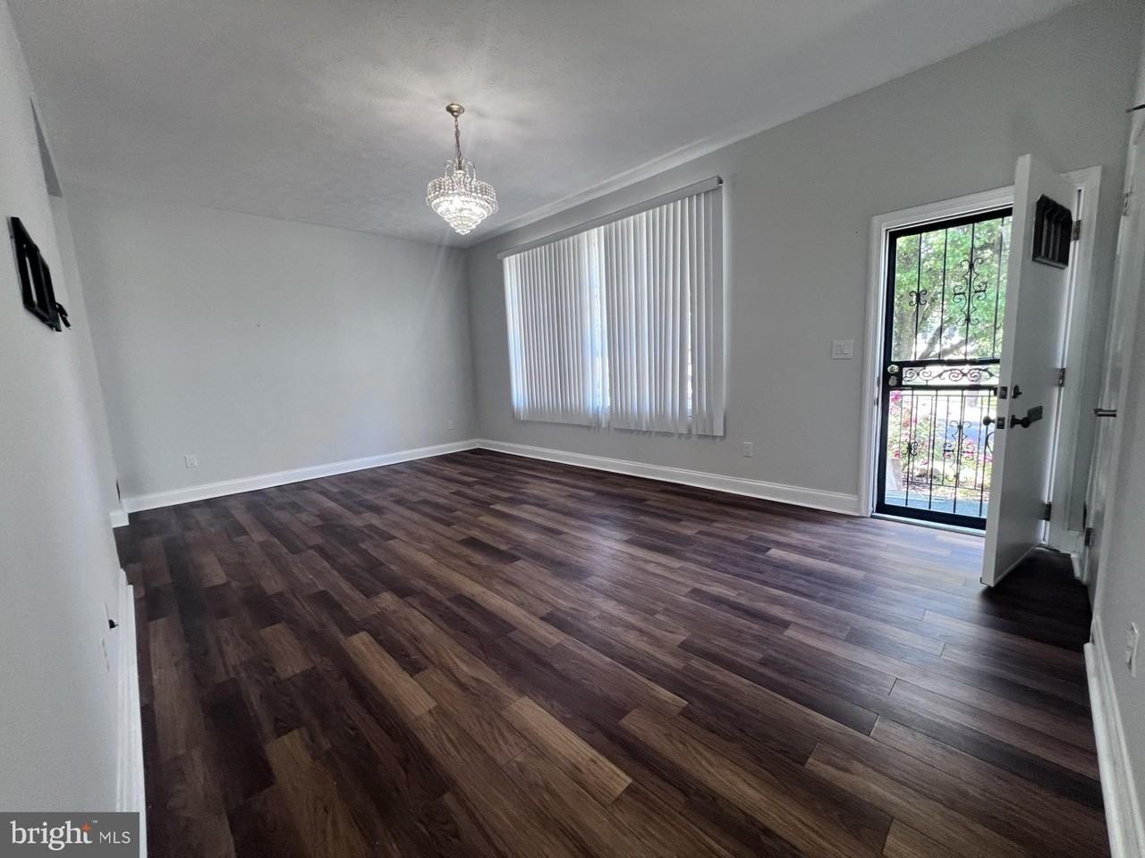 5825 Lamont Dr - Photo 2 of 34