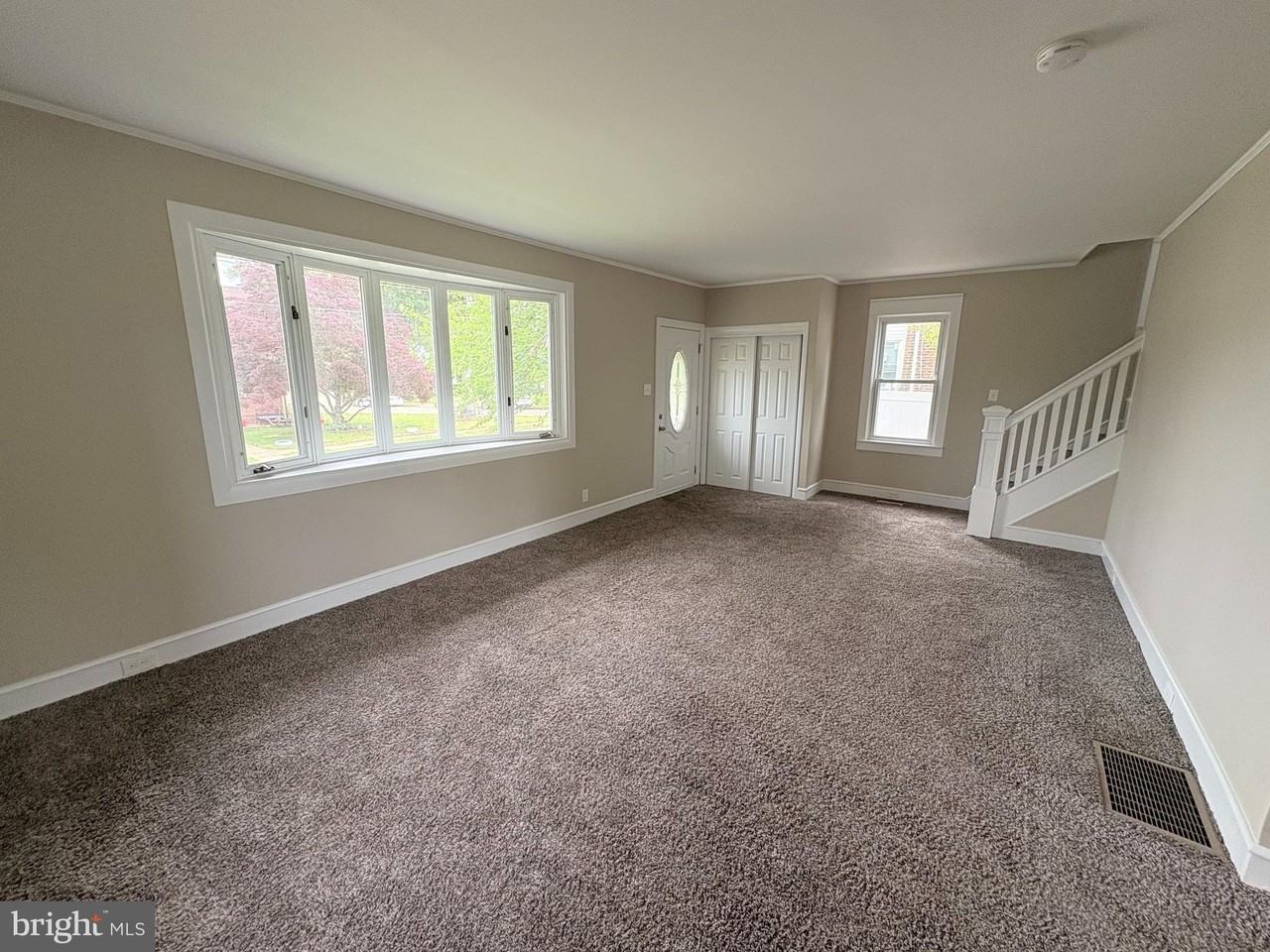 1535 Gross Ave - Photo 7 of 14