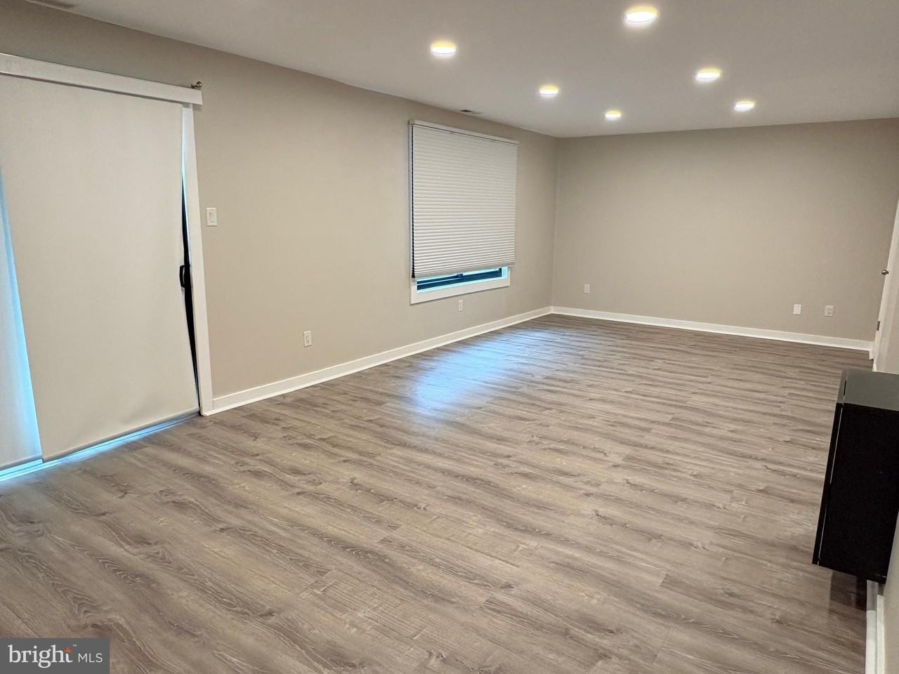 601 Gregorys Way - Photo 3 of 8