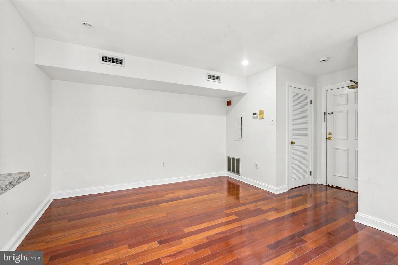238 S 8th St #3 - Photo 5 of 15