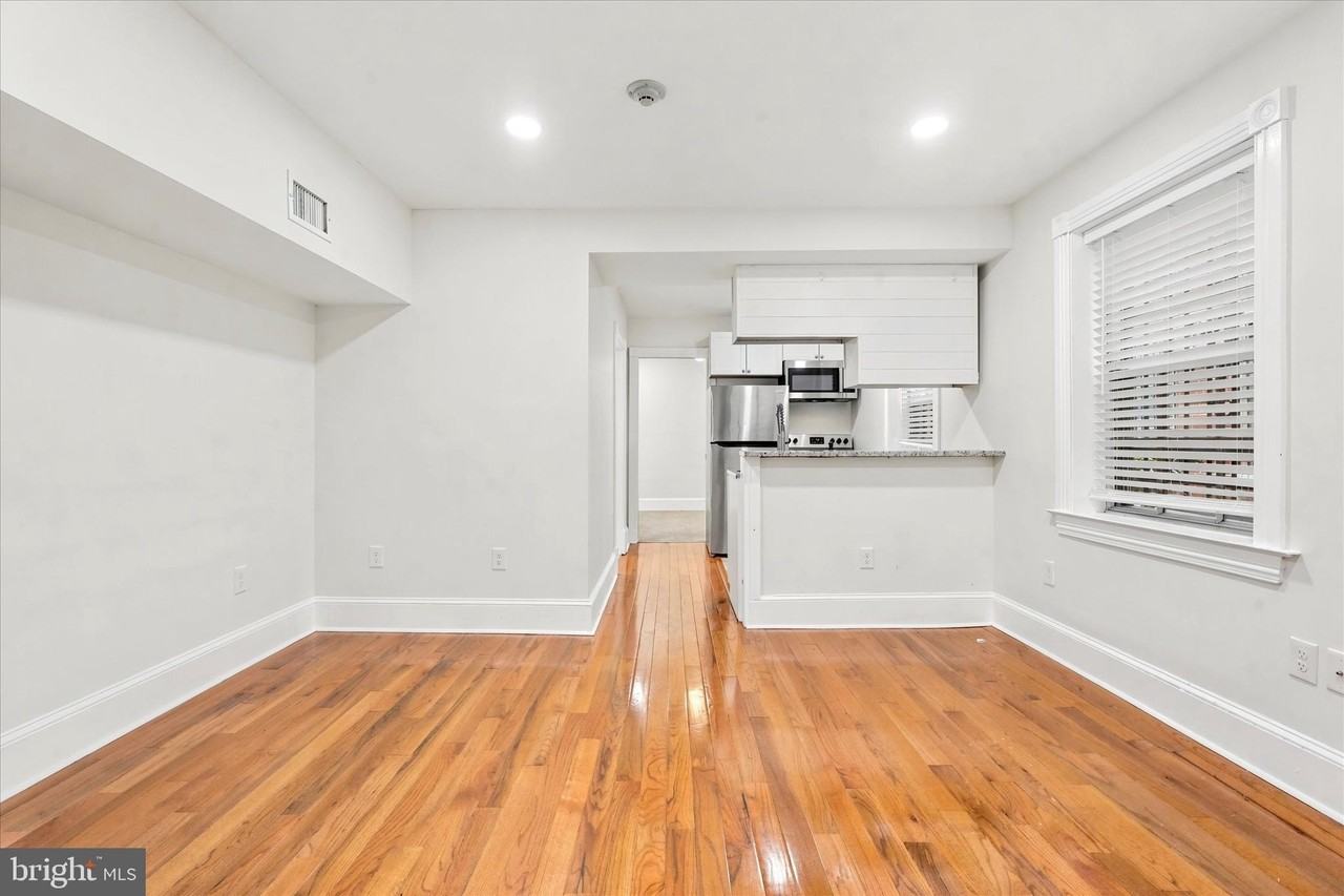 244 S 8th St #R - Photo 2 of 15