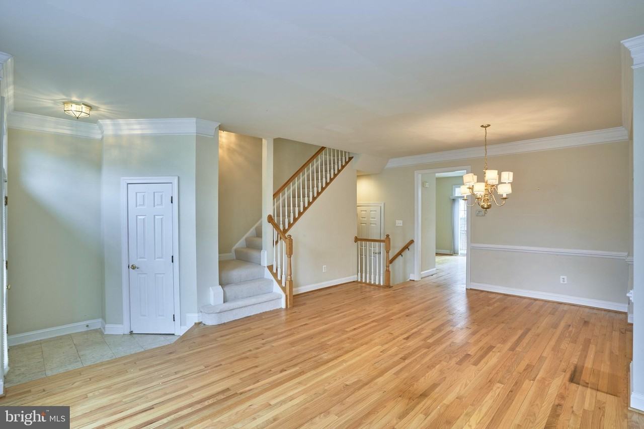 1759 22nd St N - Photo 6 of 37
