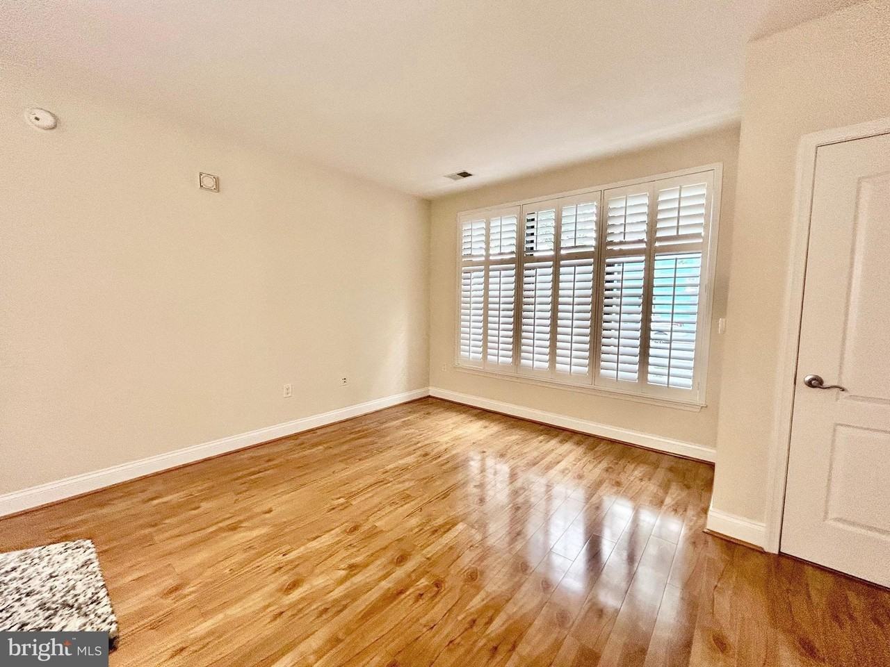 525 N Fayette St #117 - Photo 5 of 24