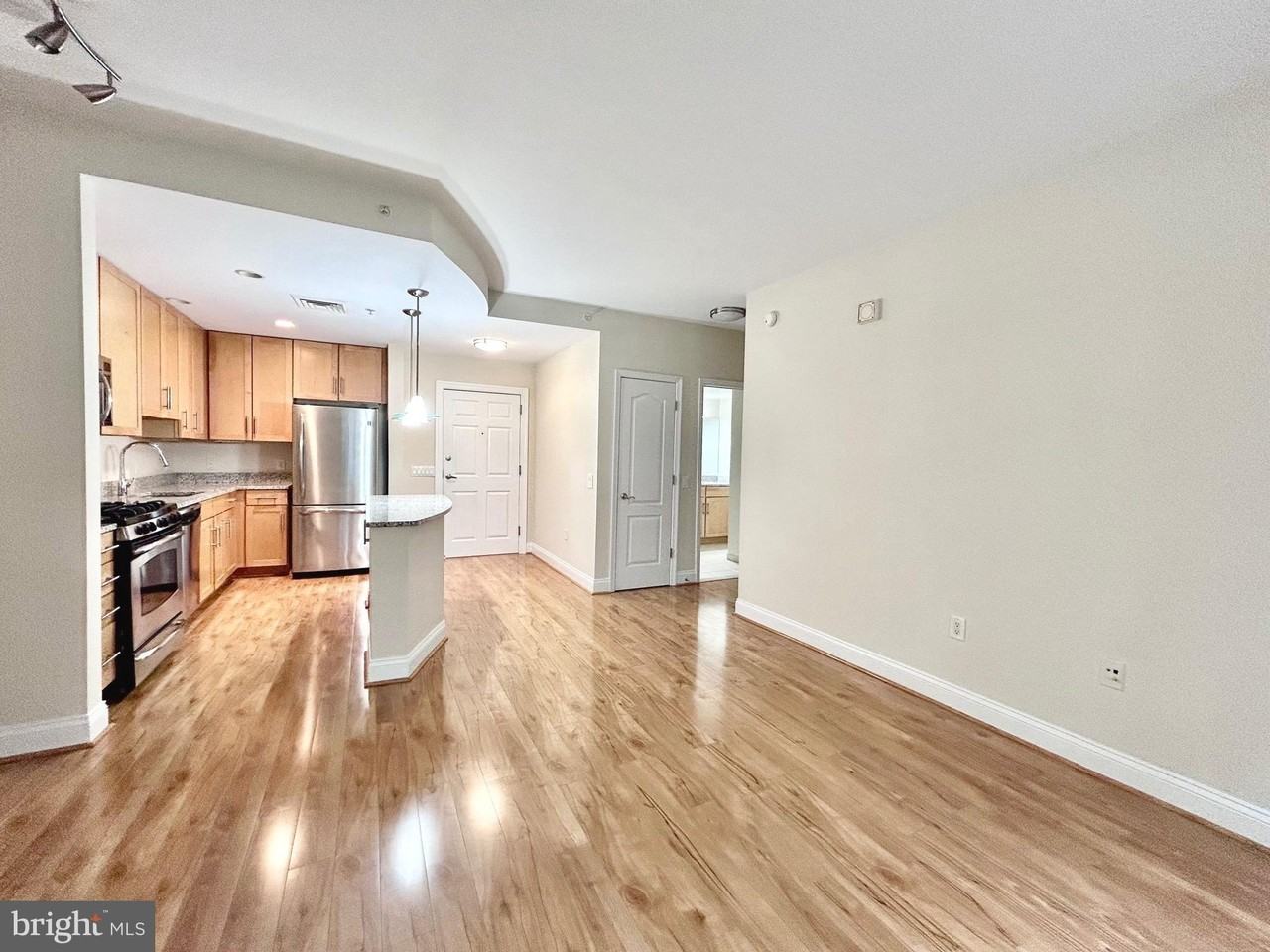 525 N Fayette St #117 - Photo 6 of 24