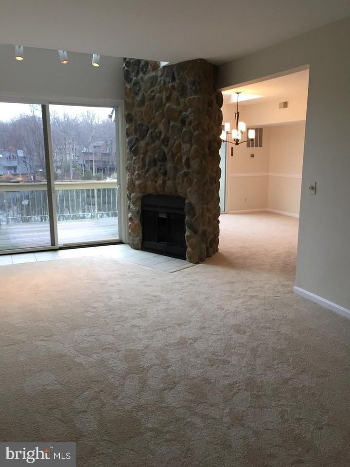 11242 Harbor Ct #1242 - Photo 6 of 8