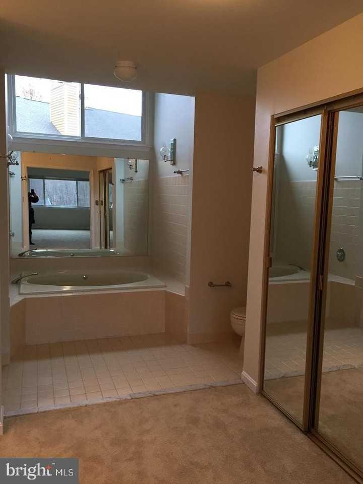 11242 Harbor Ct #1242 - Photo 7 of 8