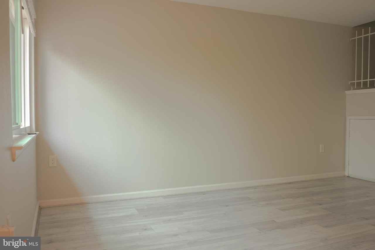 8622 Village Sq #8622 - Photo 3 of 21
