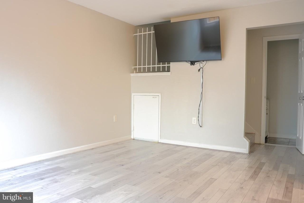 8622 Village Sq #8622 - Photo 4 of 21