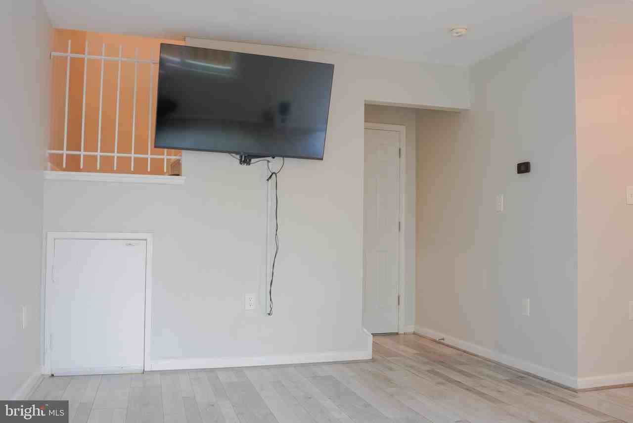 8622 Village Sq #8622 - Photo 5 of 21