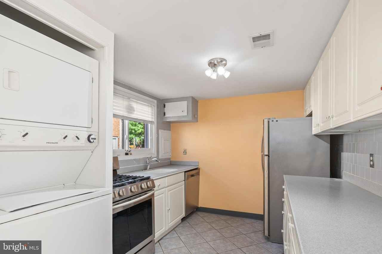 609 Jefferson St #18 - Photo 4 of 24