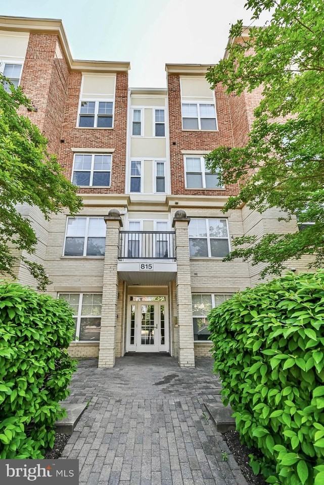 815 Branch Dr #401 - Photo 2 of 34