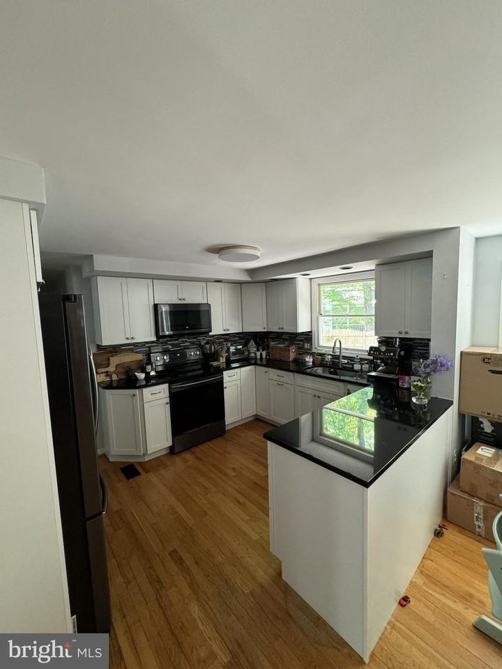 15418 Skyline Dr - Photo 4 of 27