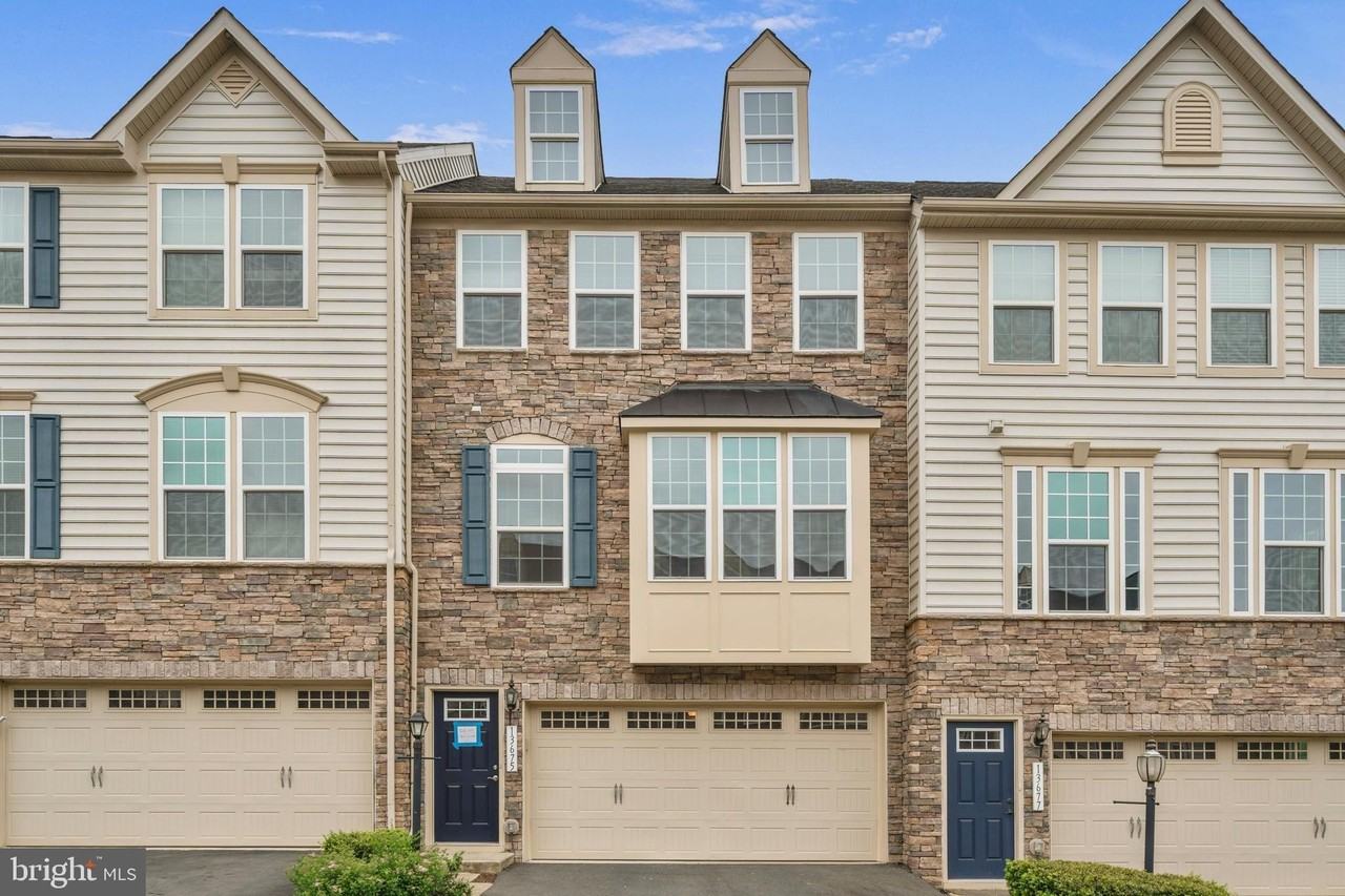 13675 Rockingham Ln - Photo 2 of 50