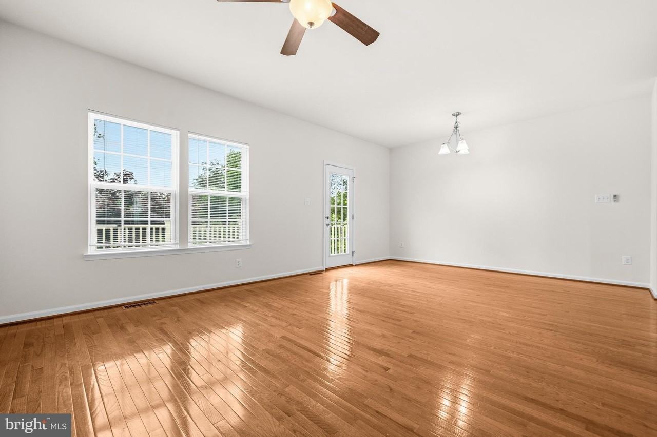 13675 Rockingham Ln - Photo 5 of 50