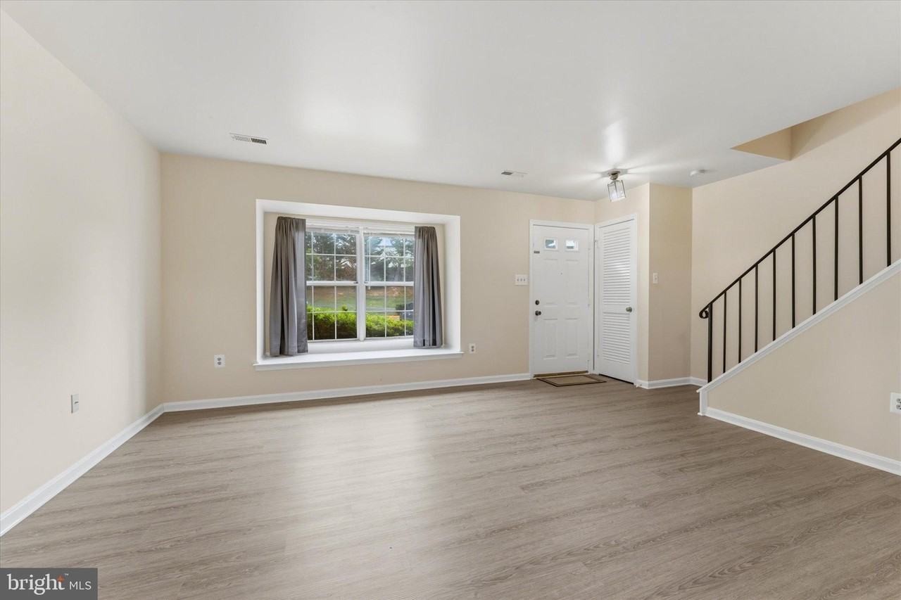 2753 Bixby Rd - Photo 2 of 22
