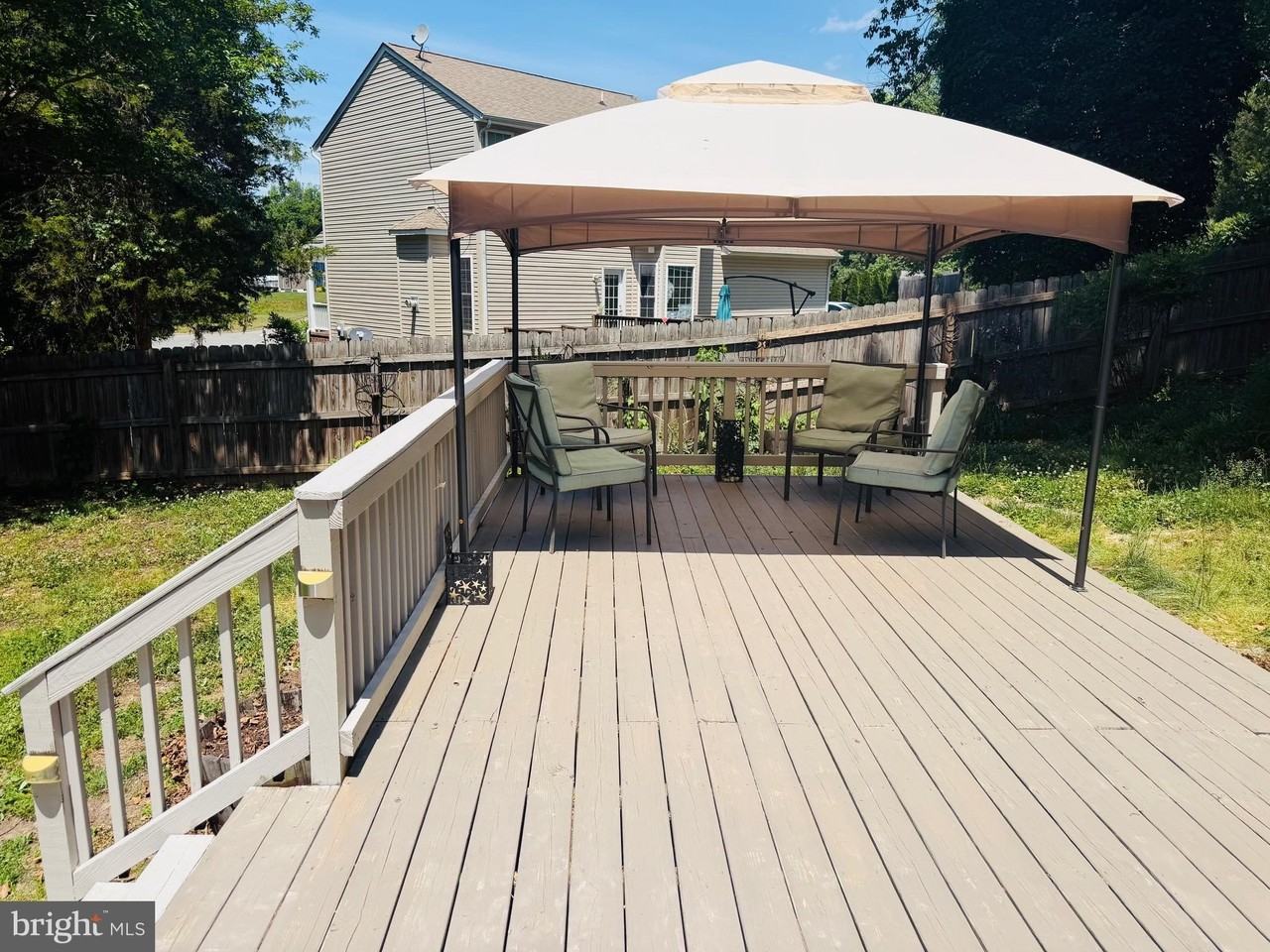 1705 Sherwood Dr - Photo 3 of 32