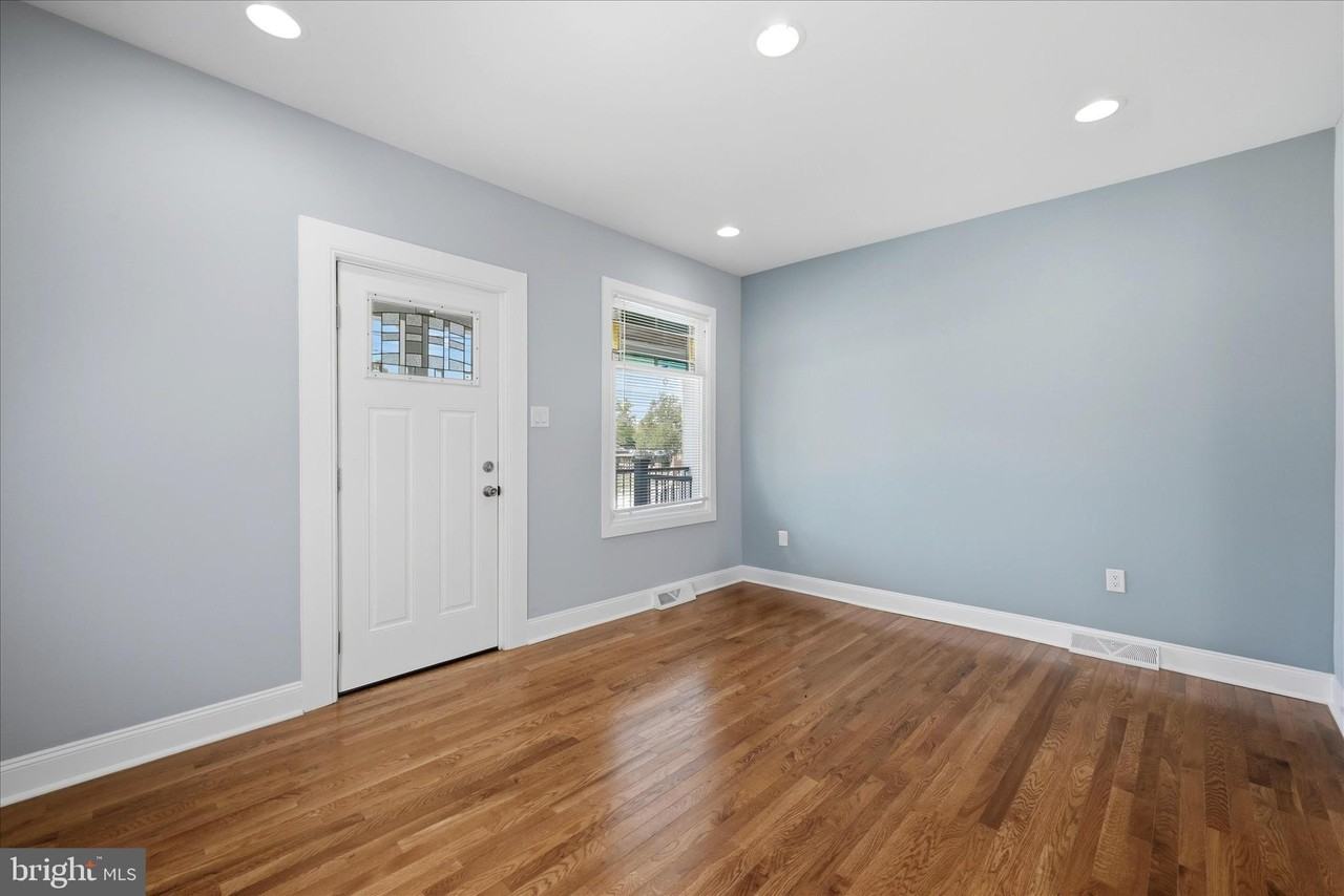 314 E Piccadilly St - Photo 7 of 22