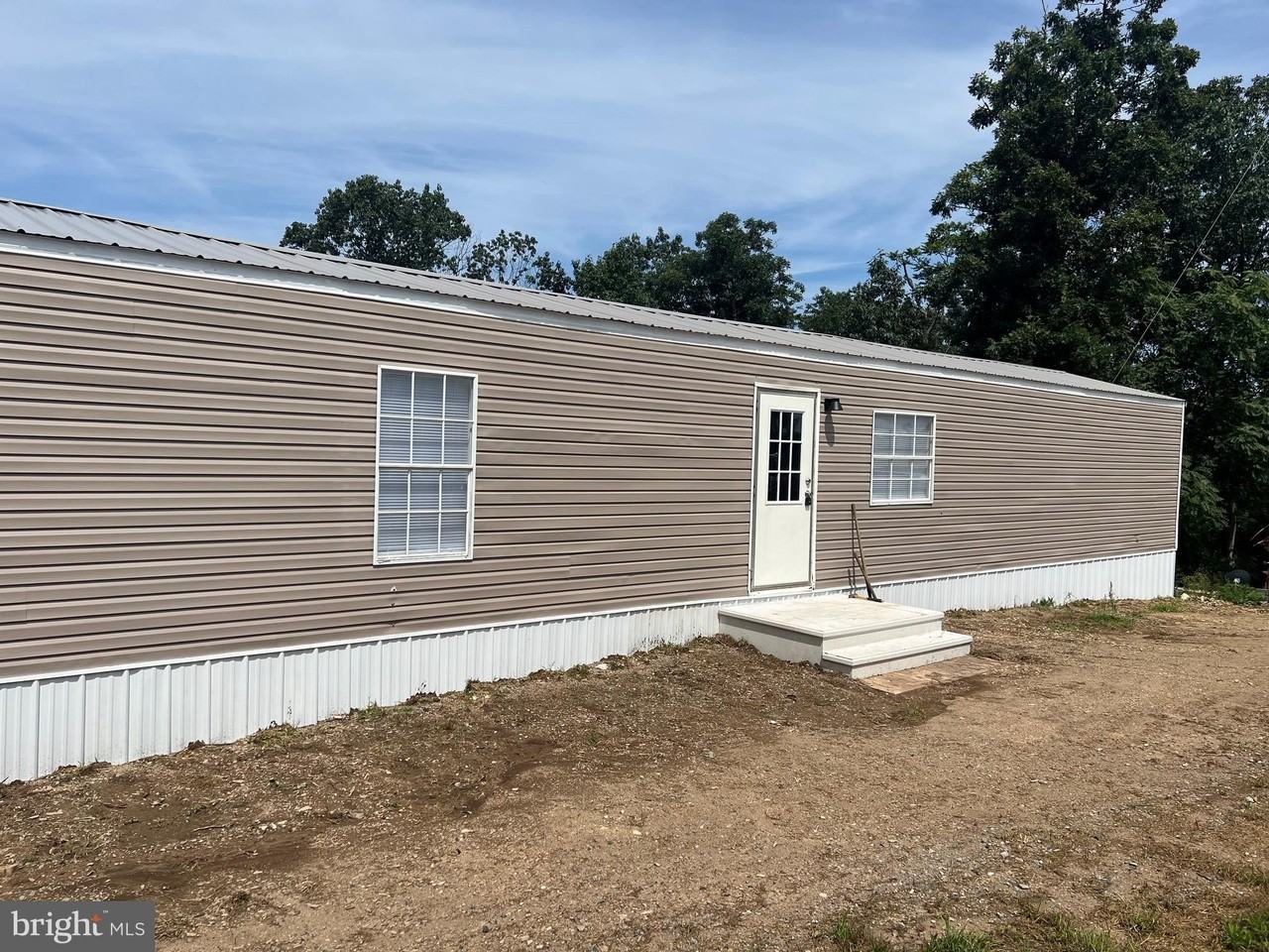 126 Dugan Ct - Photo 2 of 12