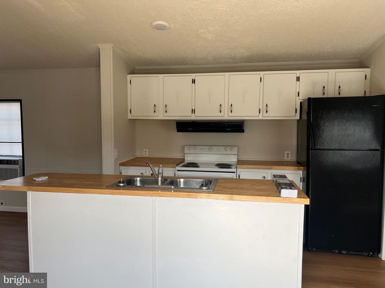 126 Dugan Ct - Photo 3 of 12