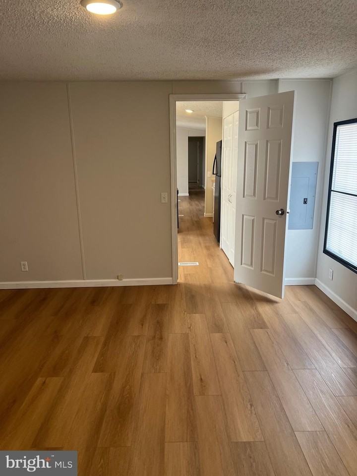 126 Dugan Ct - Photo 7 of 12