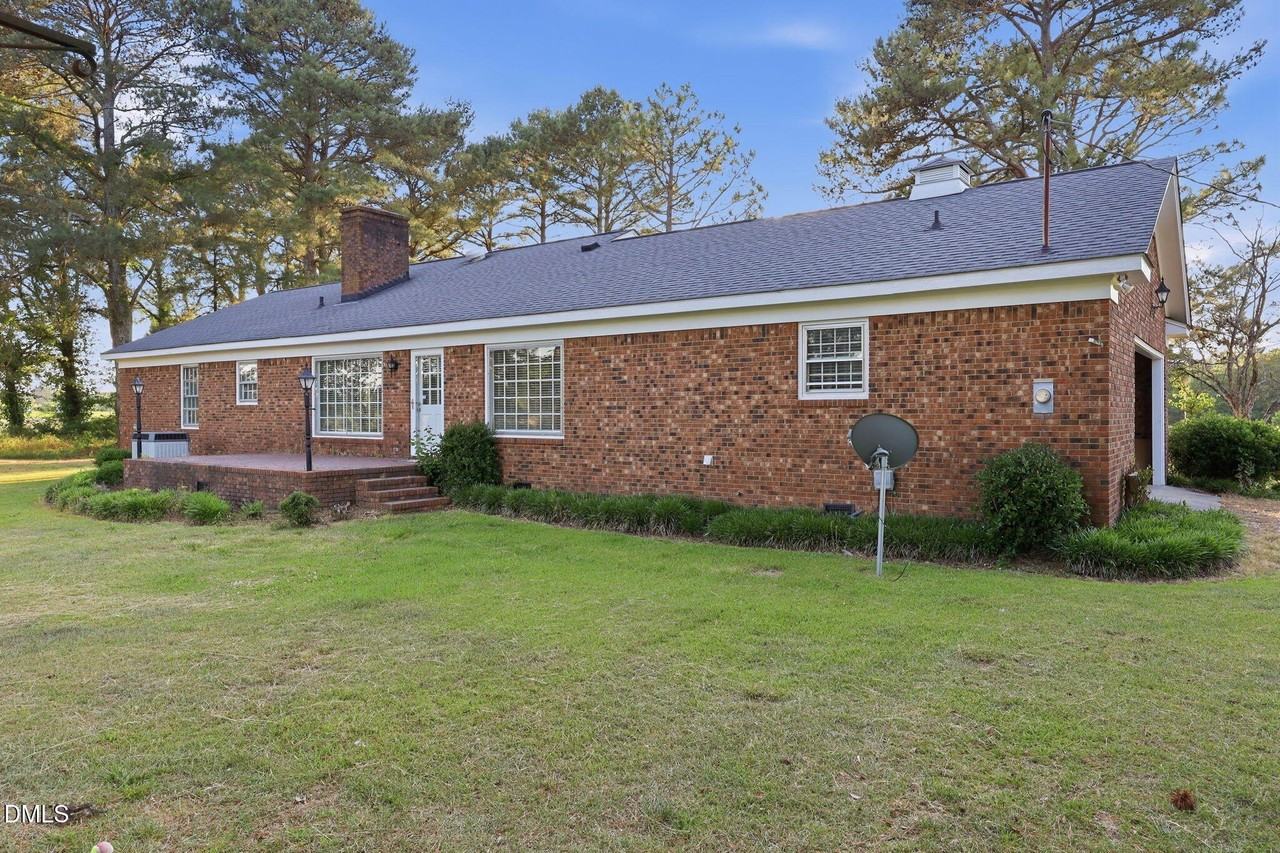 1130 Prospect Church Rd - Photo 3 of 47