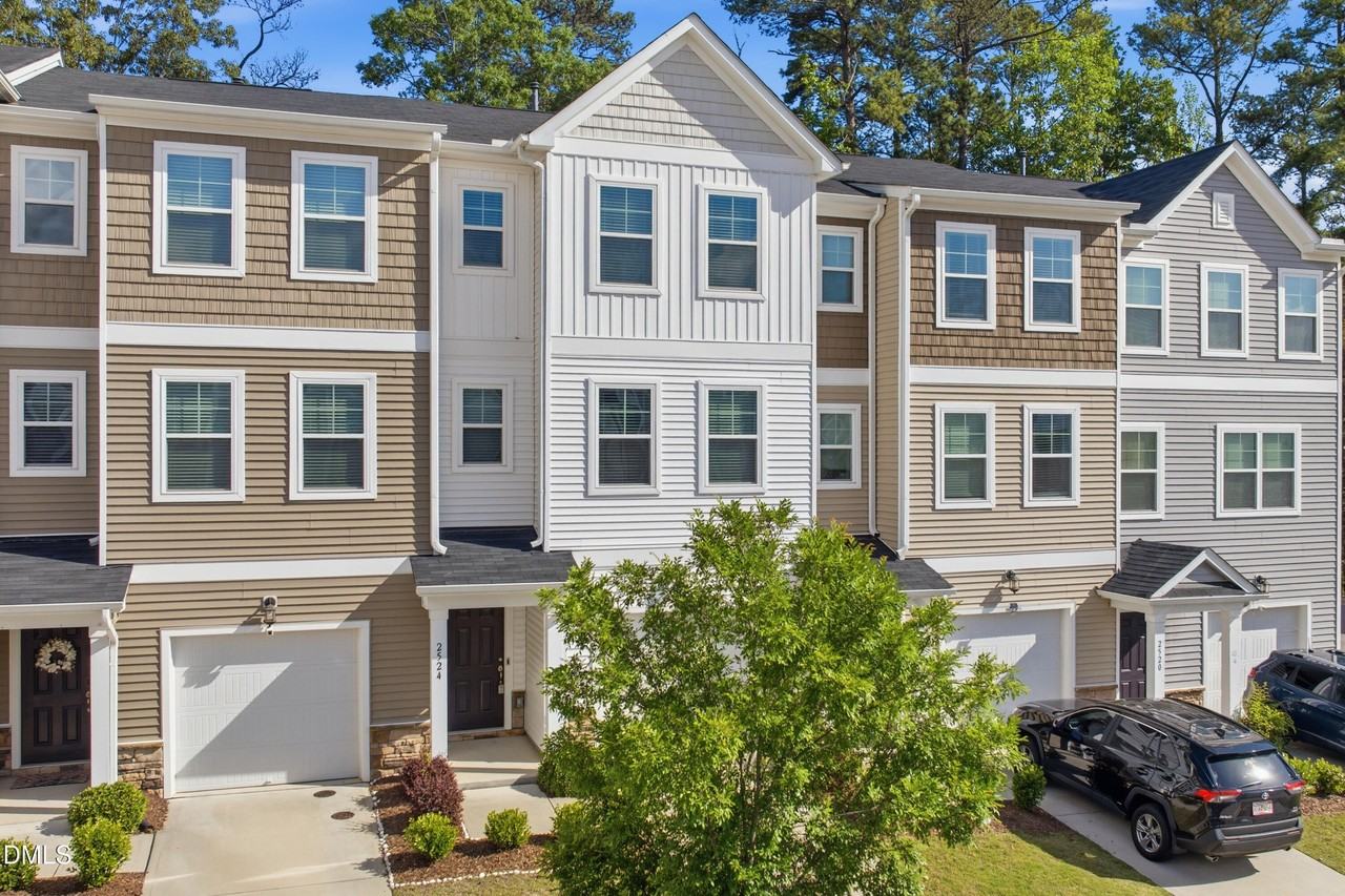 2524 Laurel Valley Way - Photo 2 of 12