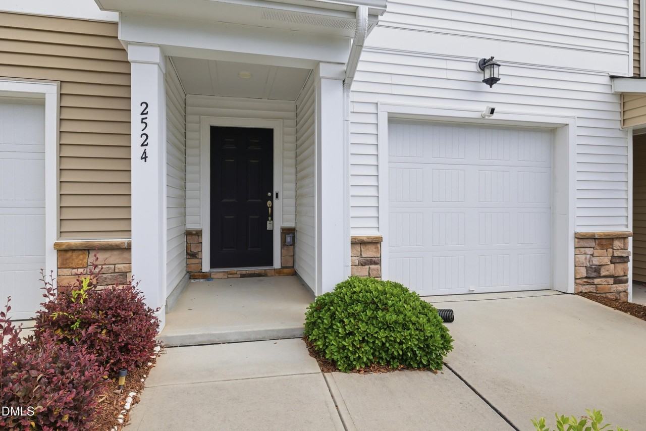2524 Laurel Valley Way - Photo 4 of 12