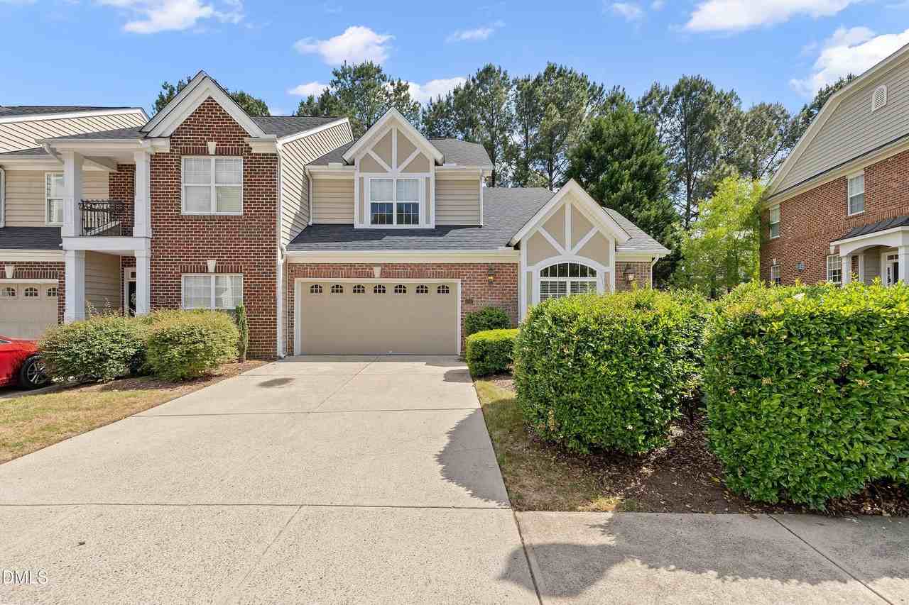 13347 Ashford Park Dr - Photo 2 of 45