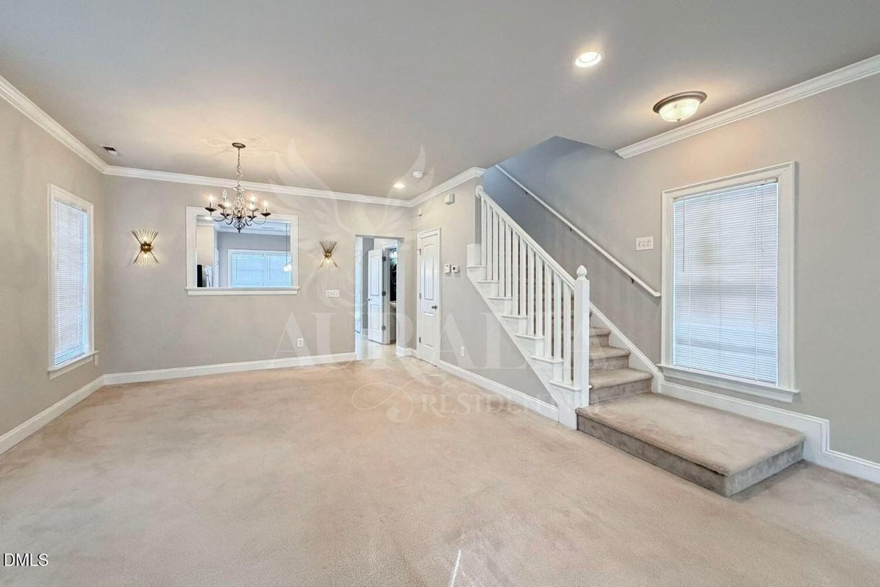 7754 Acc Blvd - Photo 4 of 41