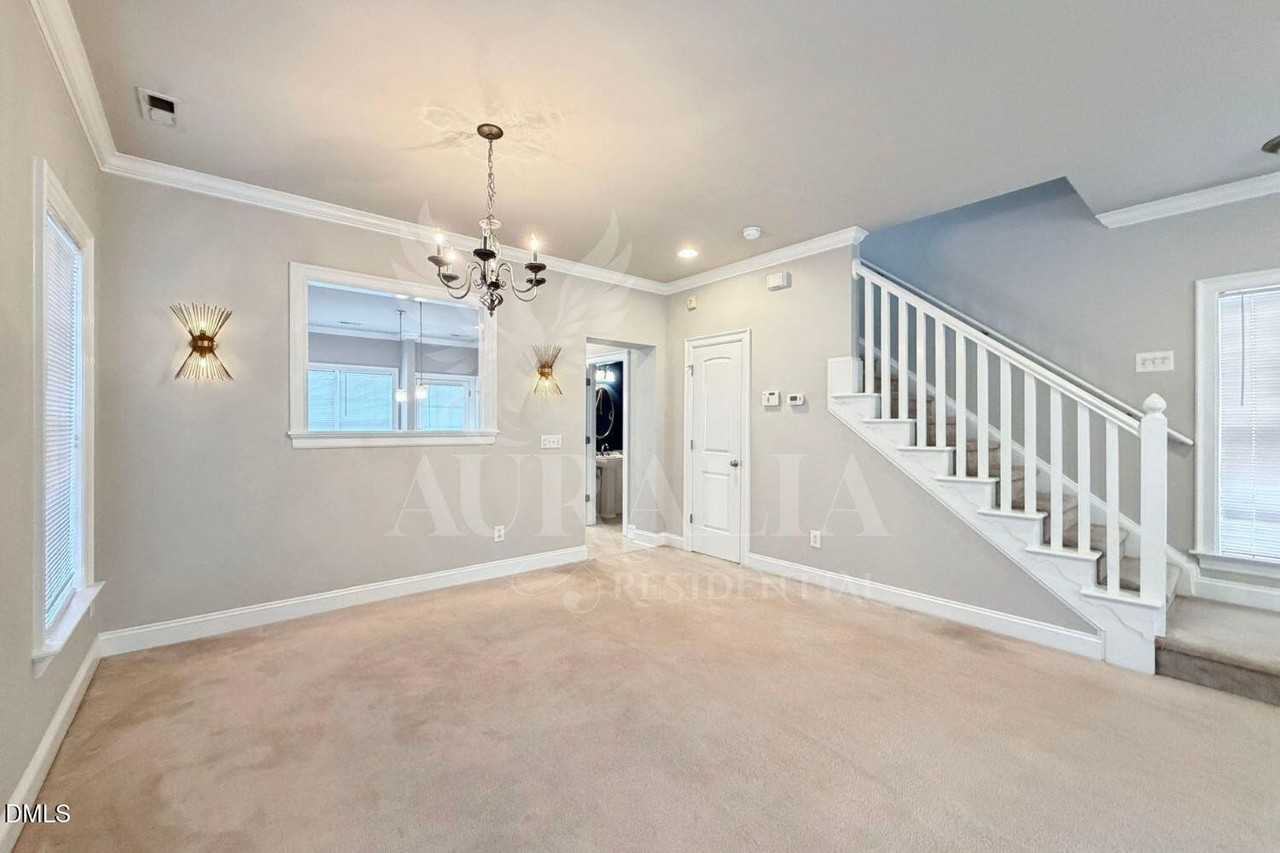 7754 Acc Blvd - Photo 5 of 41