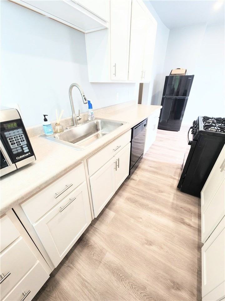710 Herron Ave - Photo 6 of 11