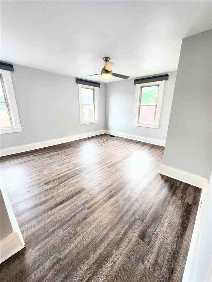 5726 Butler St #REAR - Photo 5 of 10