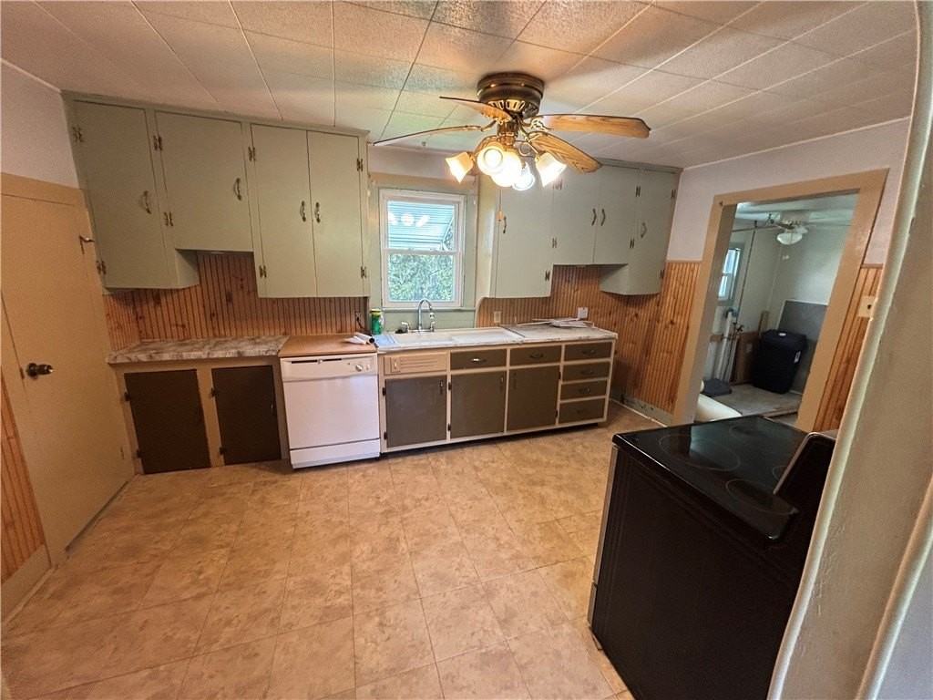 44 Bedford Rd - Photo 2 of 12