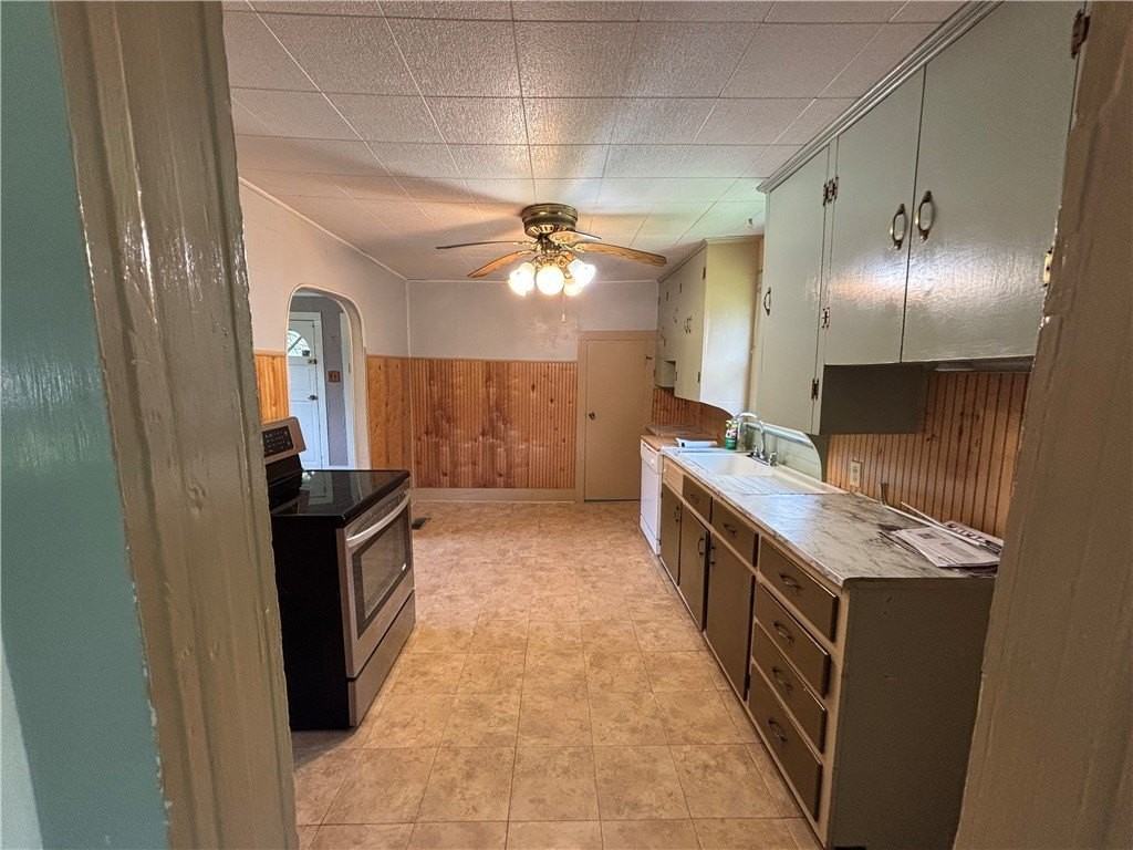 44 Bedford Rd - Photo 3 of 12