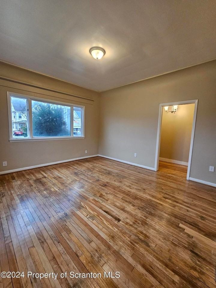 1218 S Main Ave Avenue #1 - Photo 3 of 15