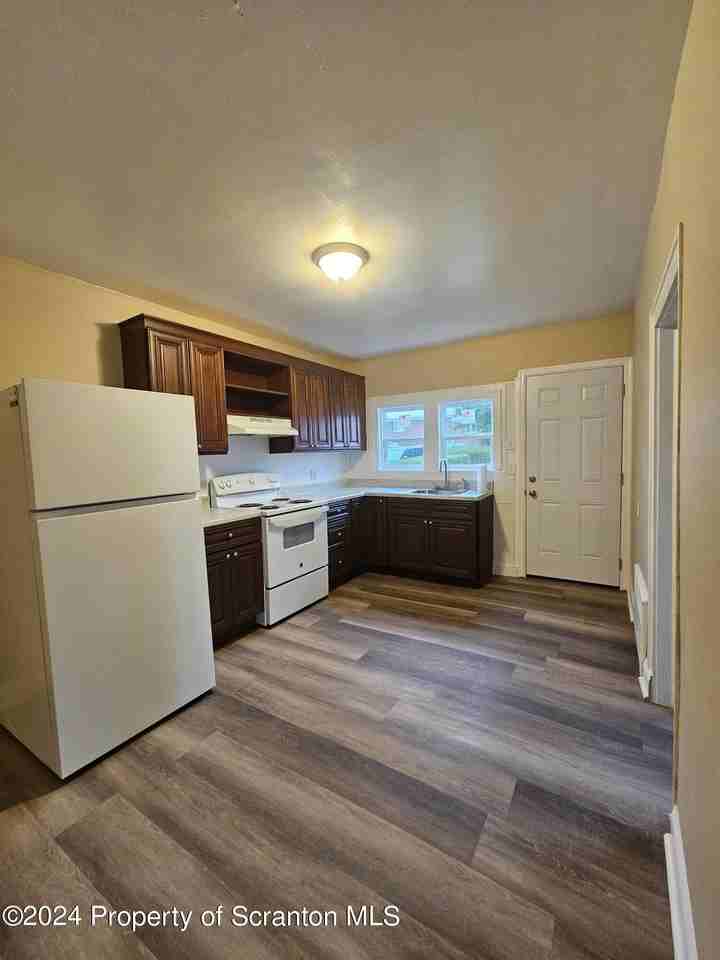 1218 S Main Ave Avenue #1 - Photo 4 of 15