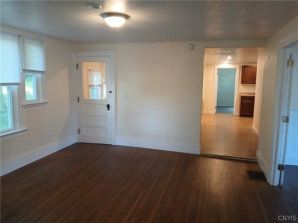 4 Murray St - Photo 5 of 27