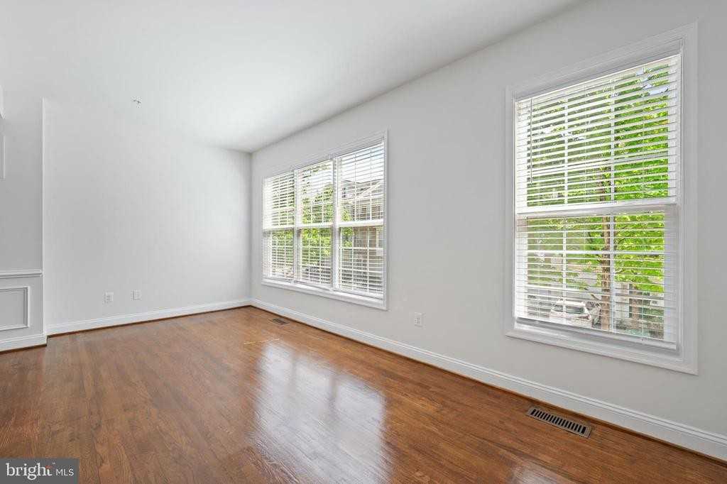 8377 Broderick Cir - Photo 6 of 33