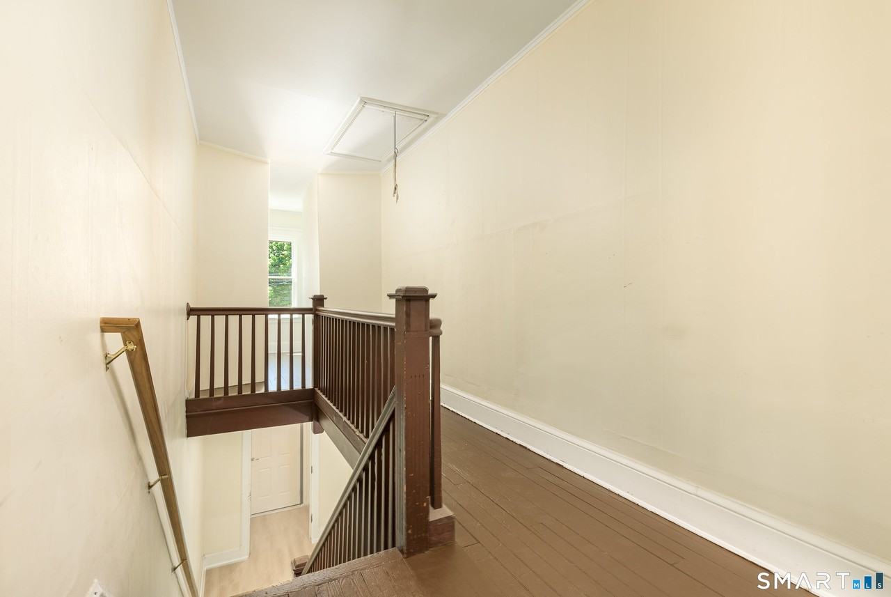 108 Belden St - Photo 5 of 25