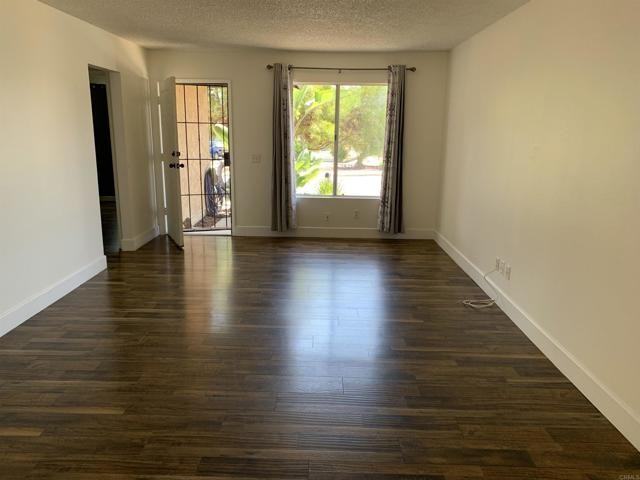 4554 Quailridge Dr - Photo 2 of 7