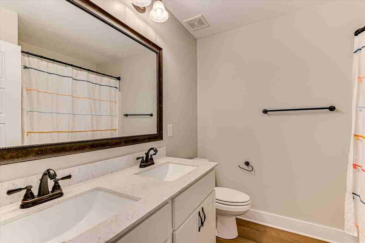 419 Barrow Ln - Photo 7 of 50