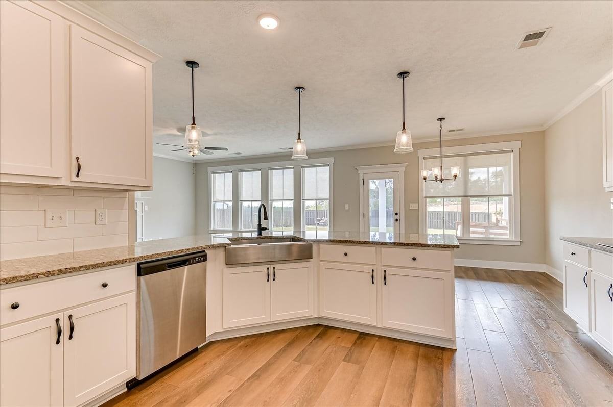 419 Barrow Ln - Photo 3 of 50