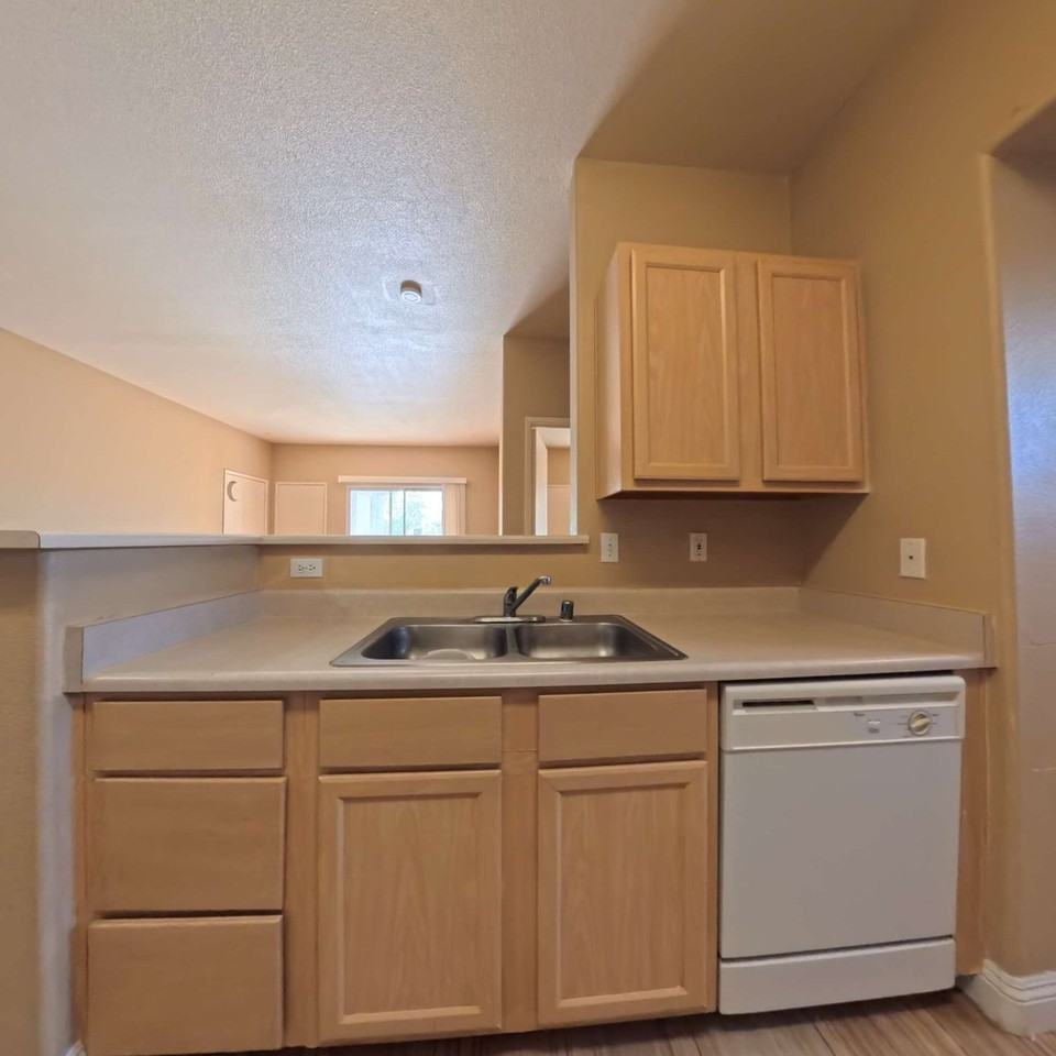 2615 W Gary Ave #2026 - Photo 5 of 30