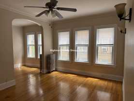 4937 N Whipple St #1E2 - Photo 1 of 1