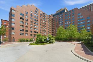 801 S Plymouth Ct #713 - Photo 1 of 1