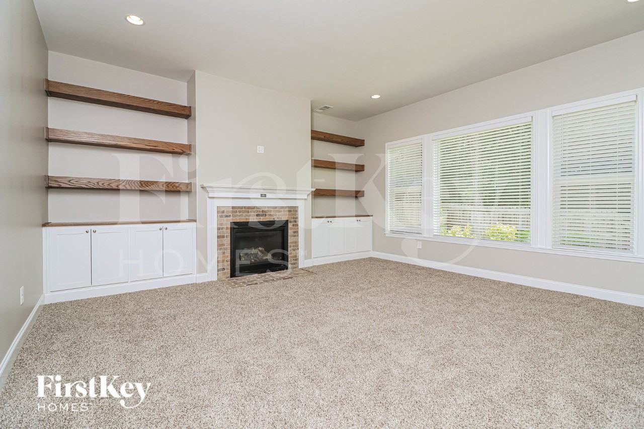 39 Floating Leaf Way - Photo 3 of 19
